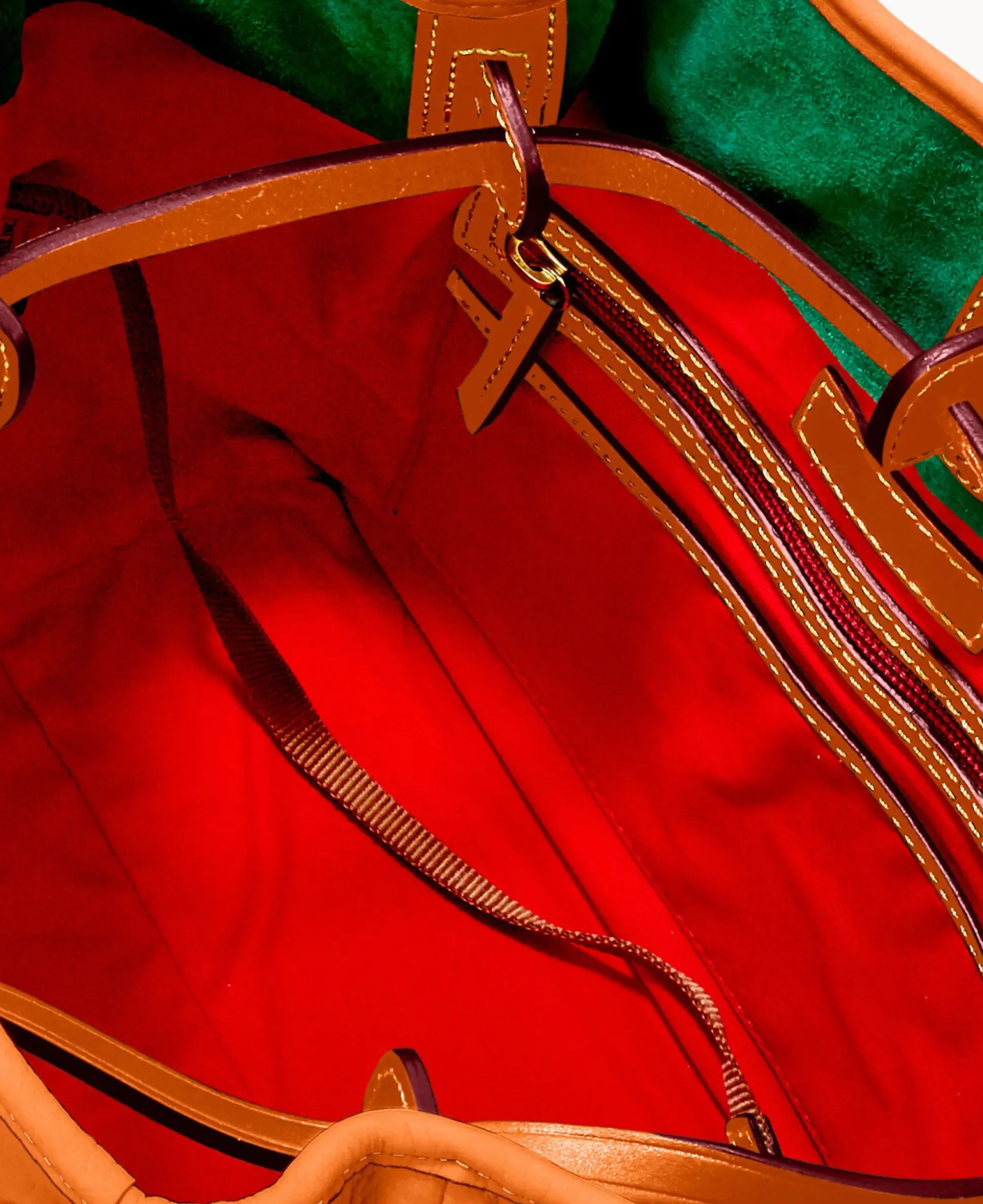 Florentine Buckley Bag