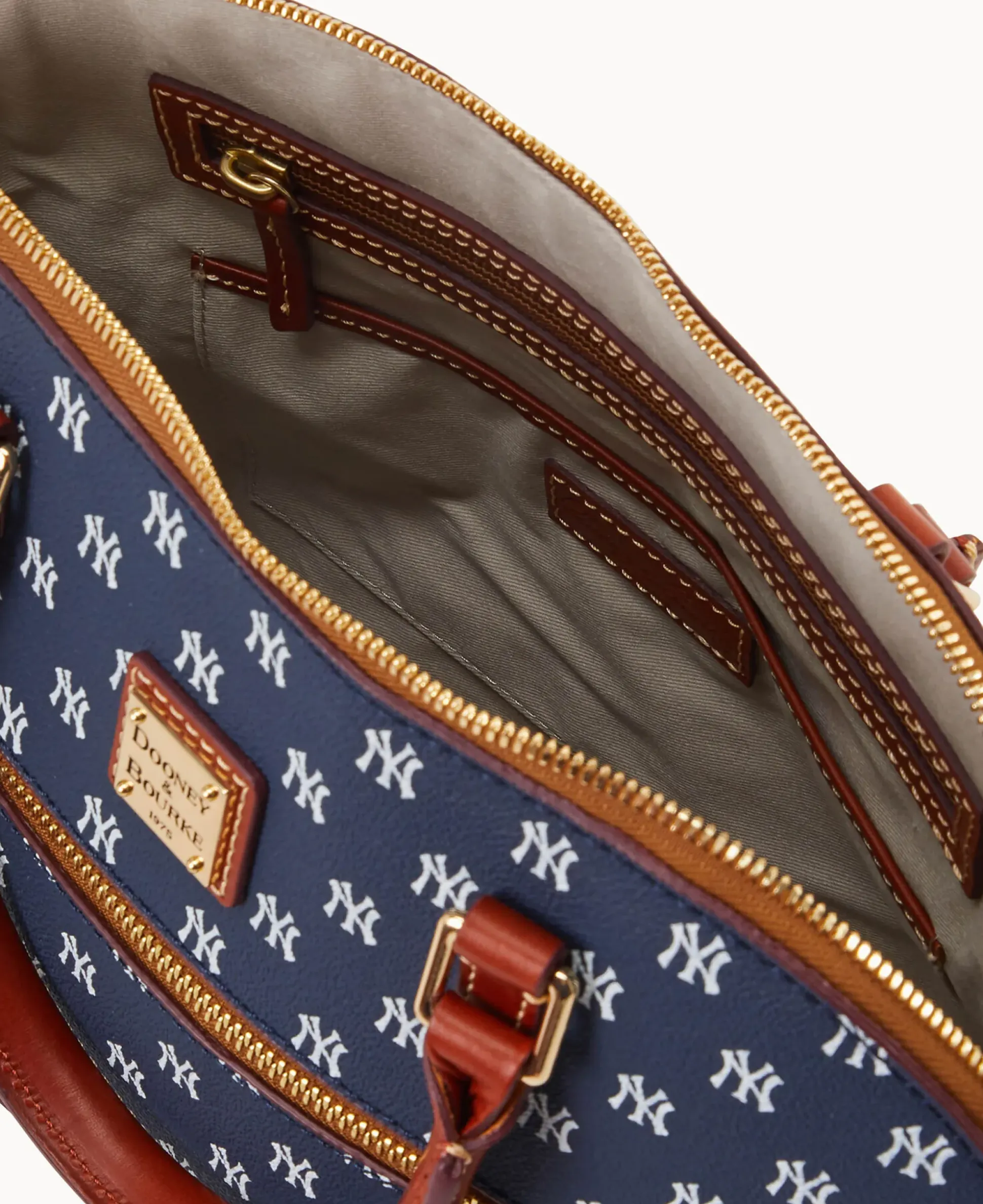 MLB Yankees Domed Zip Satchel