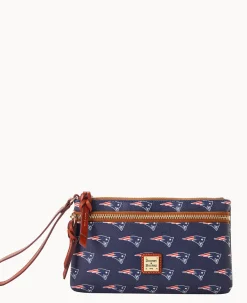 NFL Patriots Double Zip Wristlet
