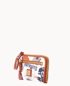 NFL Patriots Multi Function Zip Around
