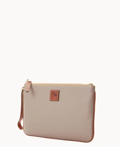 Pebble Grain Large Wristlet