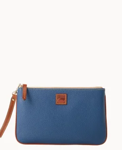 Pebble Grain Large Wristlet