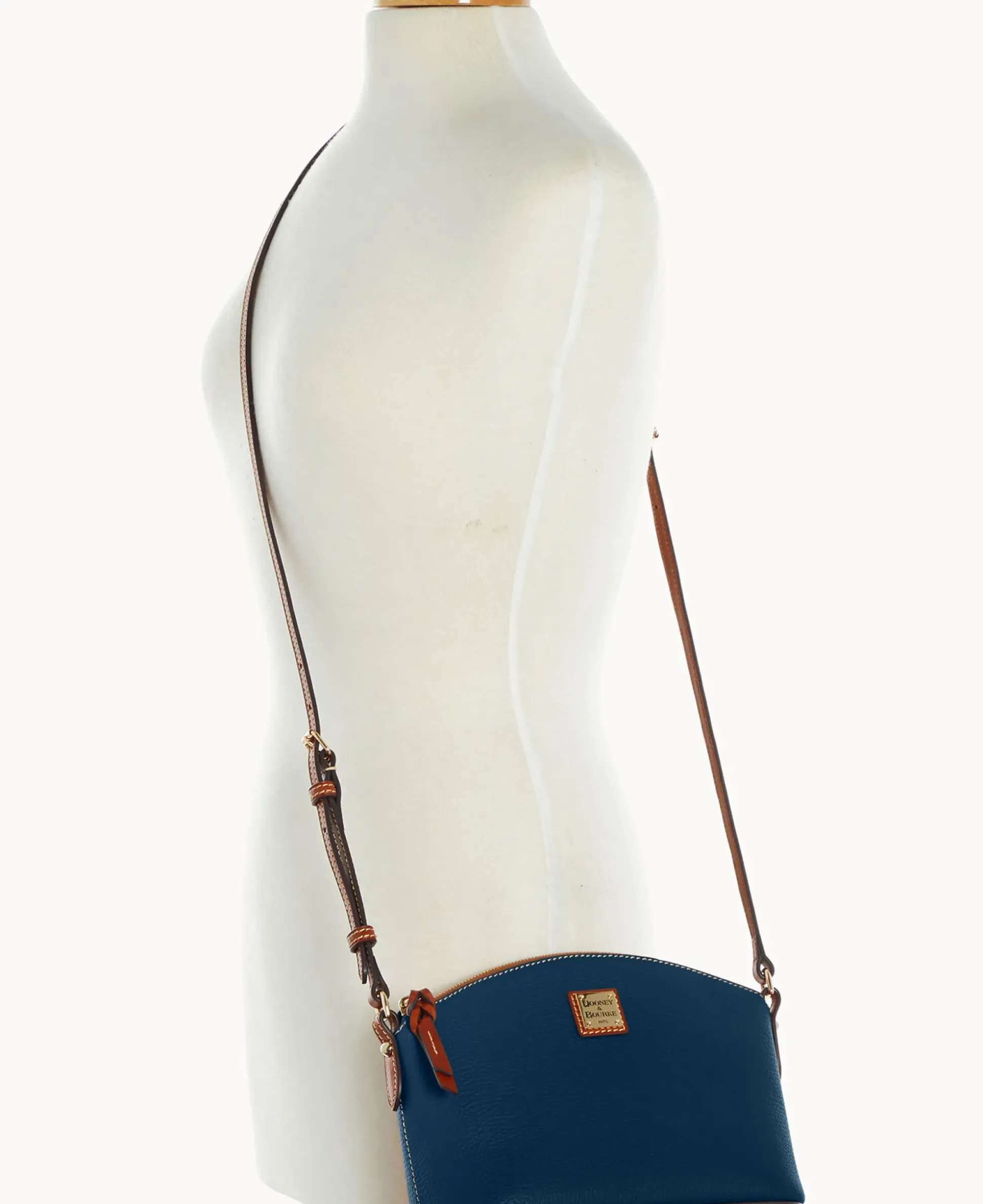 Pebble Grain Suki Crossbody