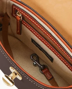 Pebble Turnlock Flap Saddle
