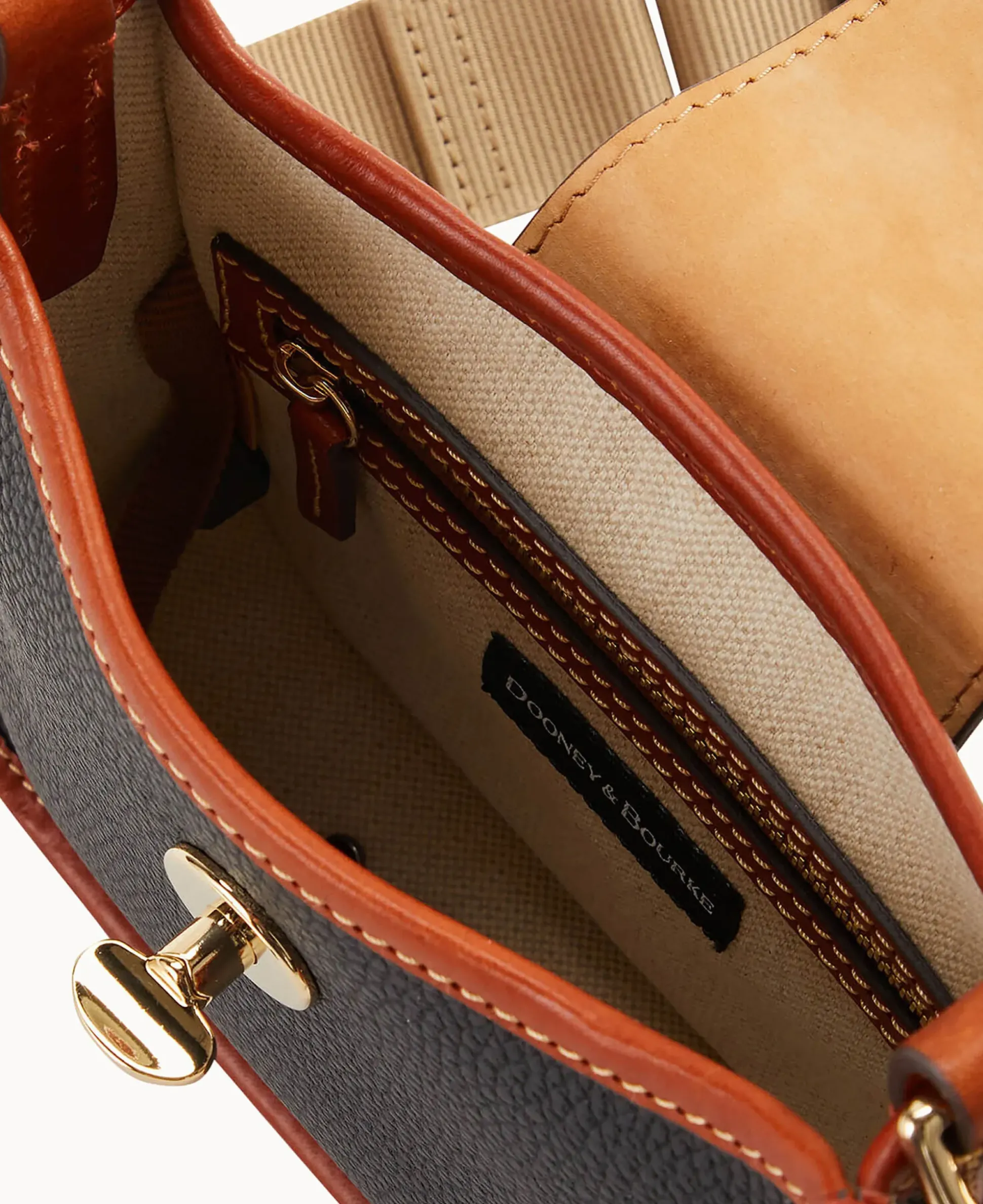Pebble Turnlock Messenger 20